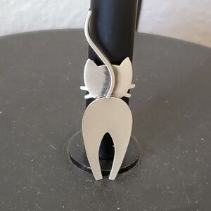 Handmade Modernist Sterling Silver Metal Standing Cat Kitty Pin By FT